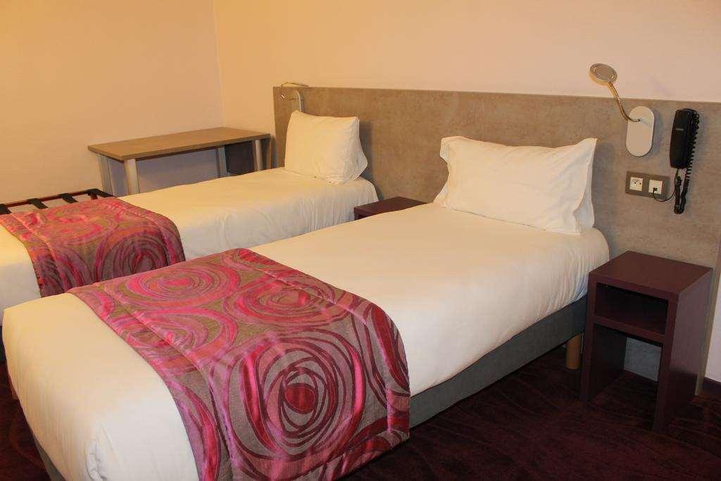 Brit Hotel Les Evens แซงต์-ซาตูร์แนง ห้อง รูปภาพ