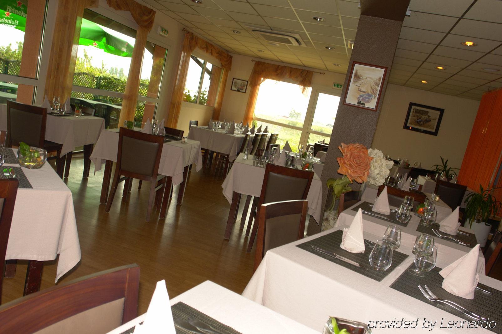 Brit Hotel Les Evens แซงต์-ซาตูร์แนง ร้านอาหาร รูปภาพ